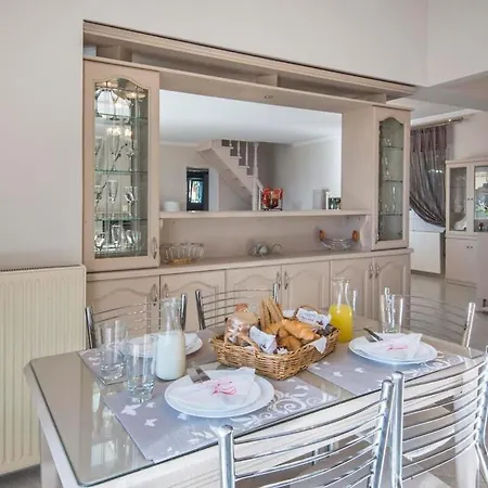 Paxoi Serene Oasis - Mylos Mediterranean Charm Arvanitakeika