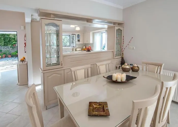 Paxoi Serene Oasis - Mylos Mediterranean Charm Villa Arvanitakeika