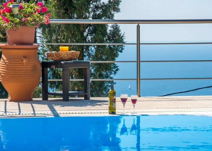 Villa Paxoi Serene Oasis - Mylos Mediterranean Charm *