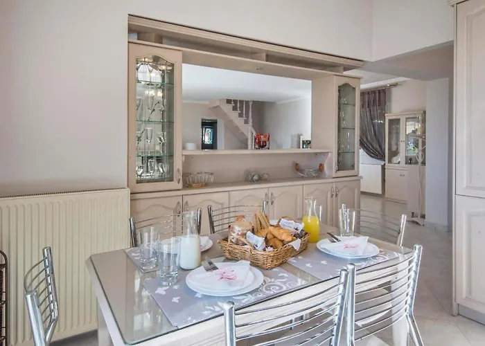 Paxoi Serene Oasis - Mylos Mediterranean Charm Arvanitakeika